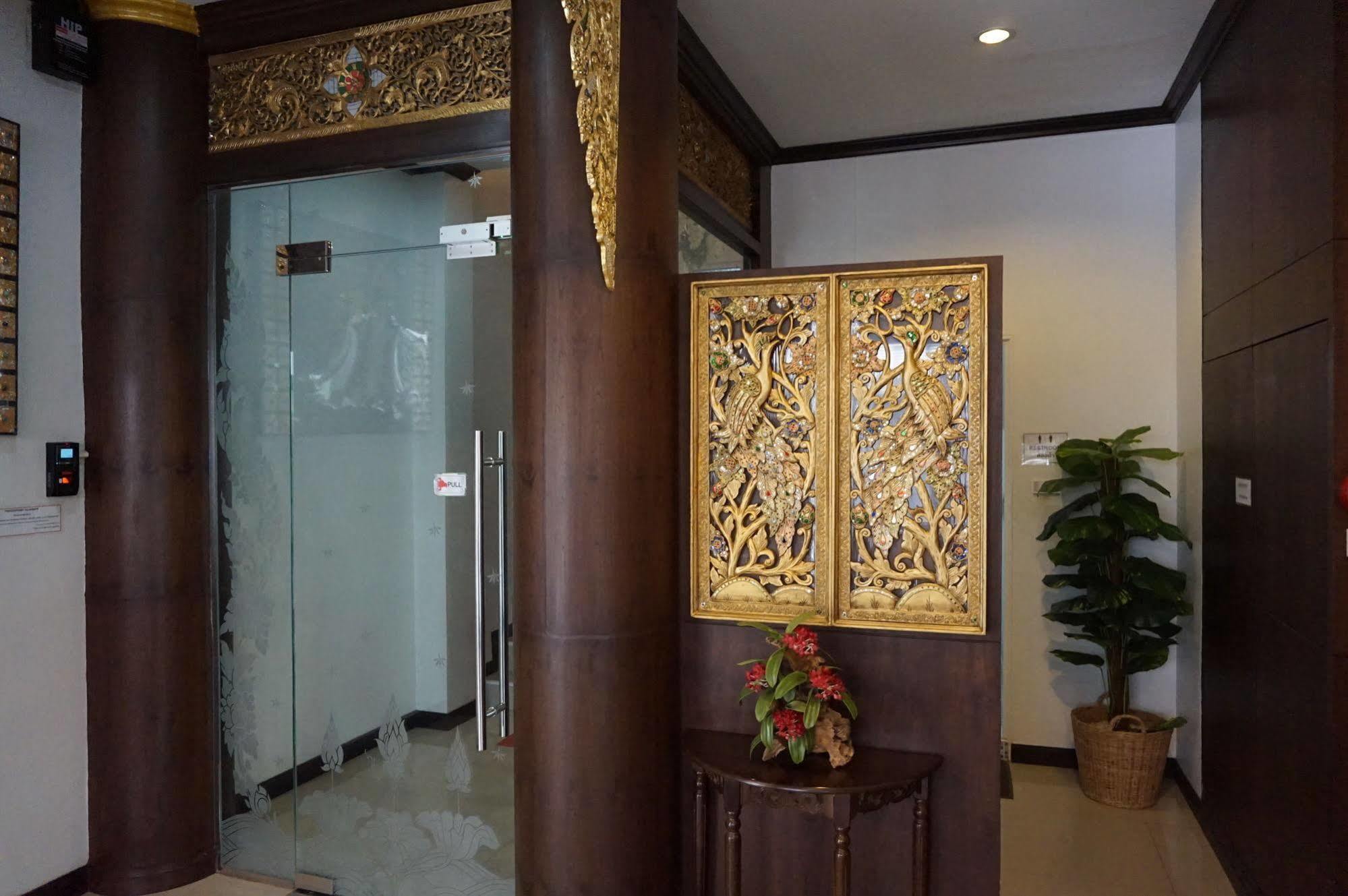 The Next Grand Hotel Khon Kaen Exterior foto